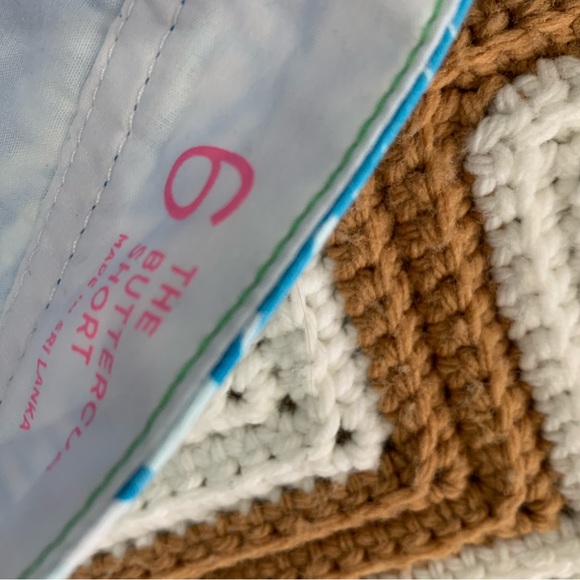 Lilly Pulitzer Buttercup Short Lion in the Sun Print - Picture 4 of 4